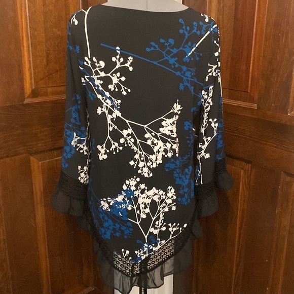 Alfani Handkerchief Laced Hem and Bell Sleeves - Picture 6 of 7